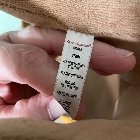 American Girl Horse 2018 19" x 19" - Picture 5 of 6